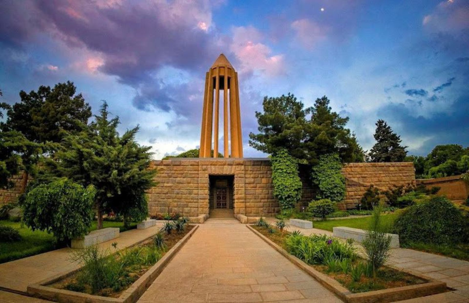 Abu Ali Sina's tomb