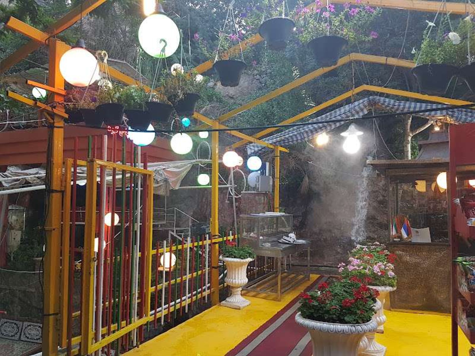 Dermand Restaura Decoration