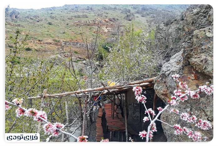 Stay in the village of Sangan