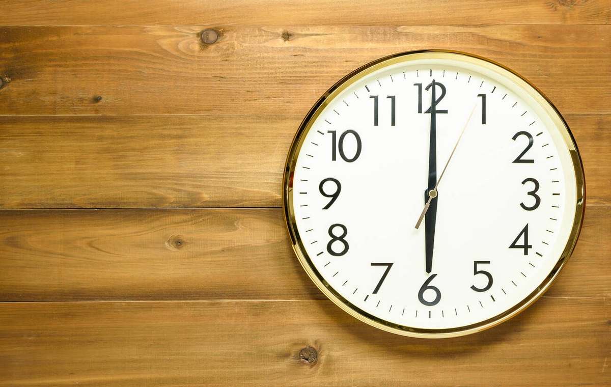 Hours of peak electricity in the summer and the best time to use electrical appliances