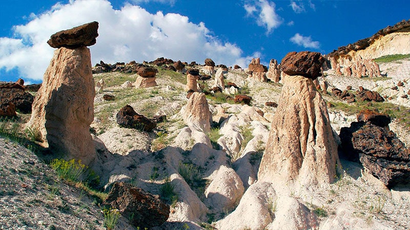 Vanadokia's fairy chimneys