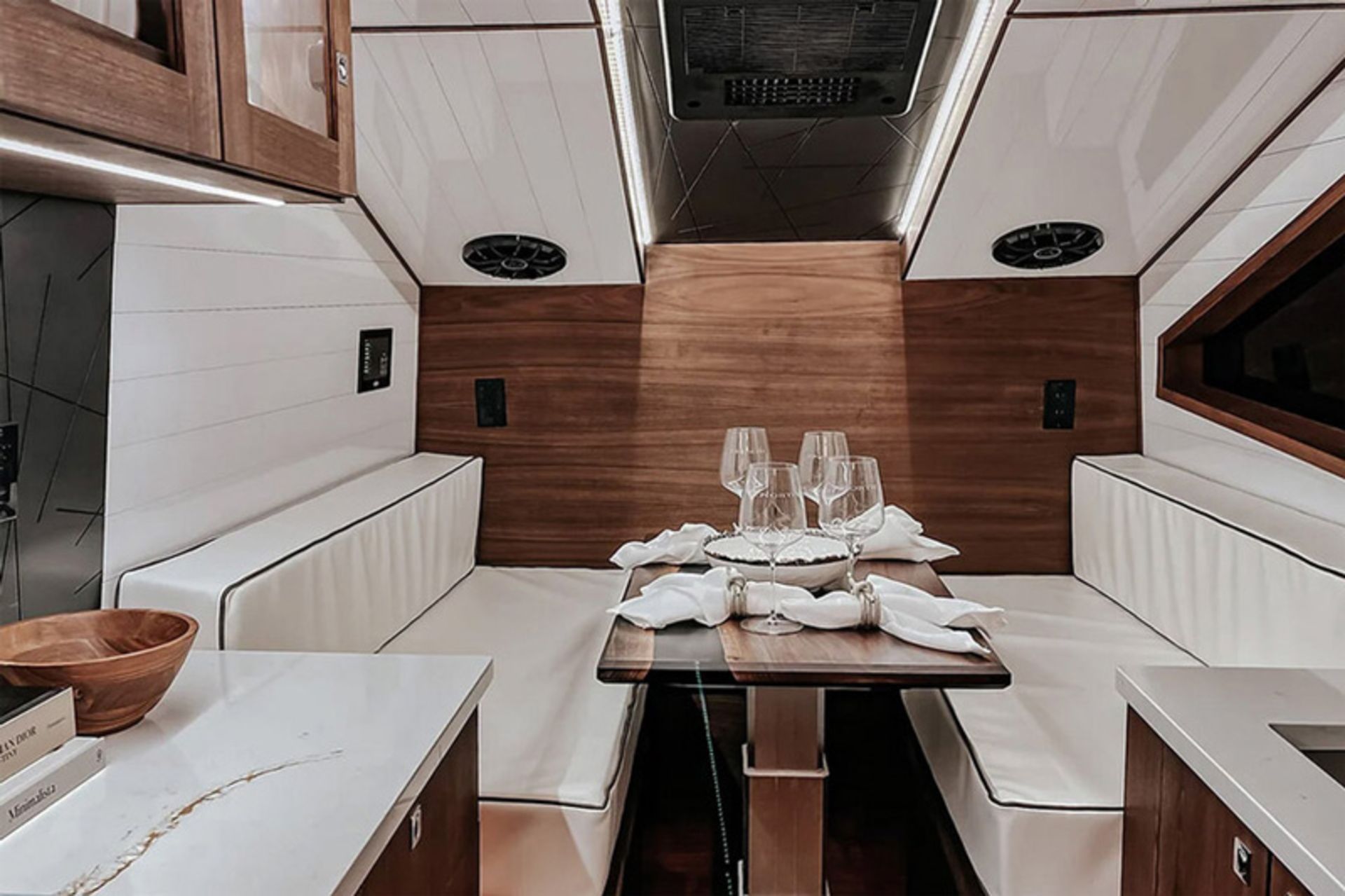 Cumper Acetar's dining space