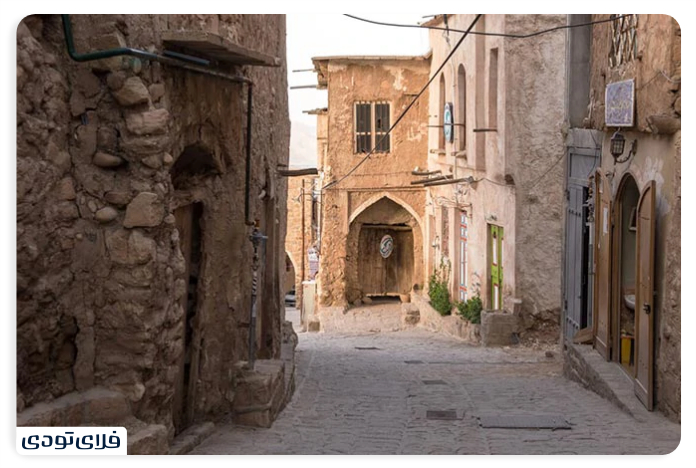 Access to Qalat Shiraz village