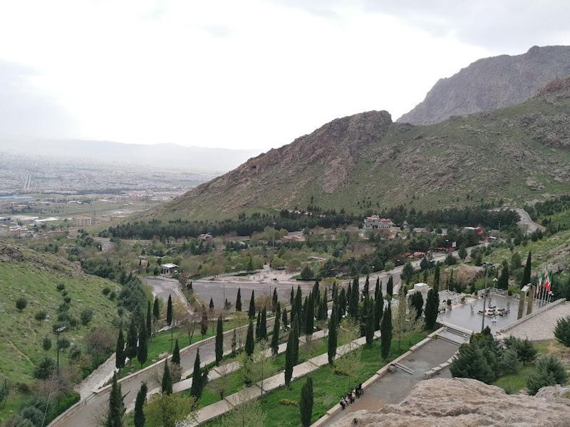 Kermanshah Mouain Park Vegetation