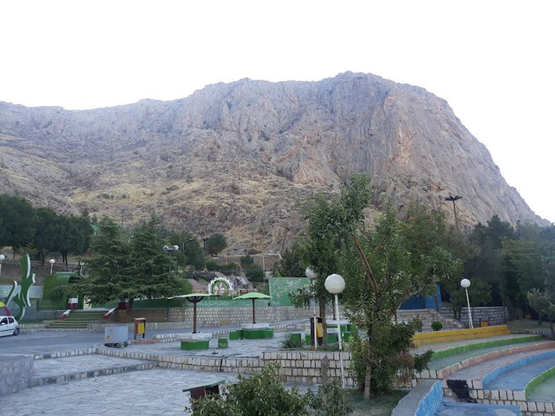 Differe parts of the mouain park
