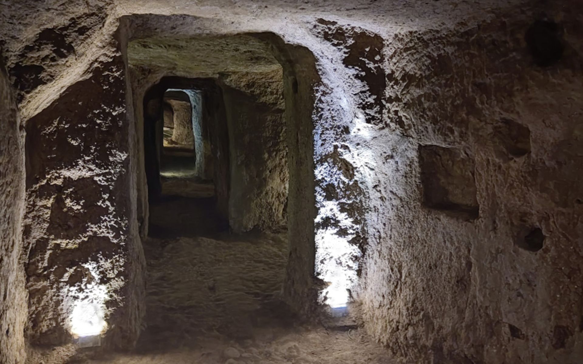 Underground city of Noshabad