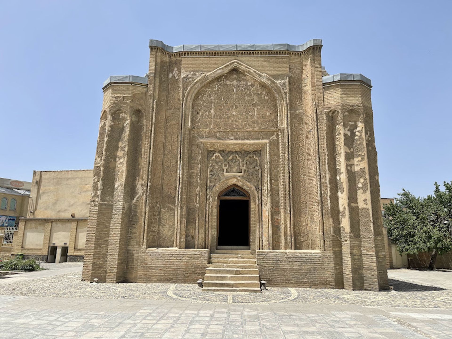 Alavian Dome Erance in Hamedan
