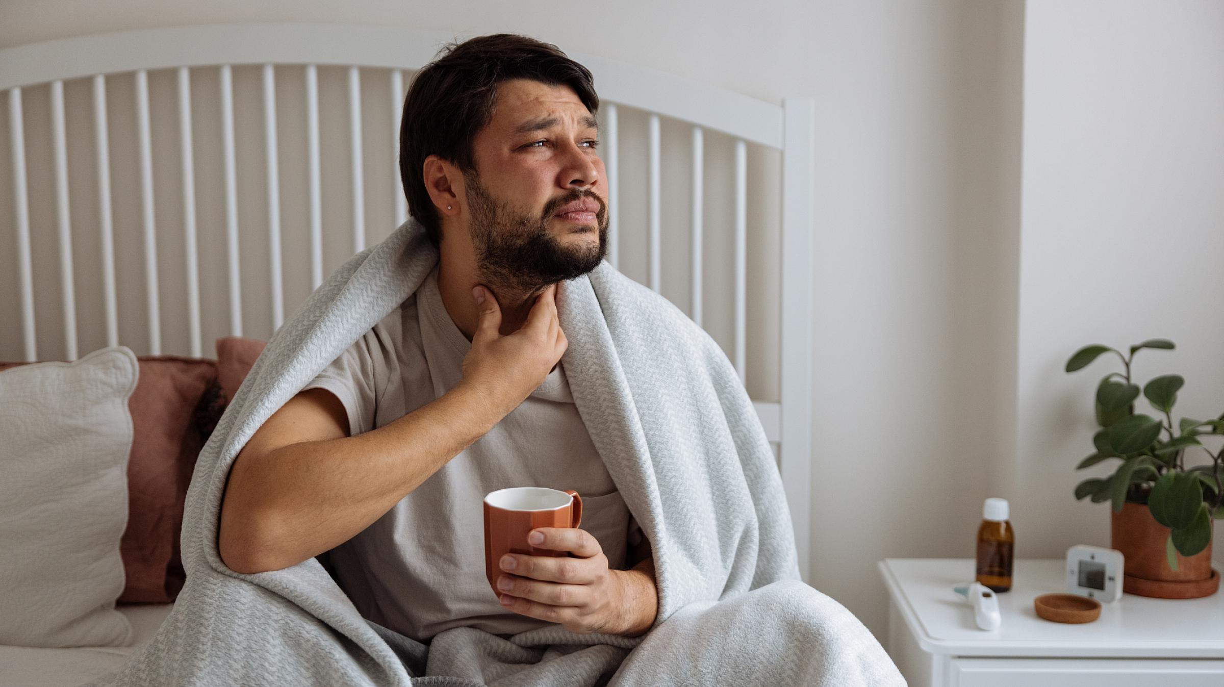 Which vitamin deficiency causes dry mouth?