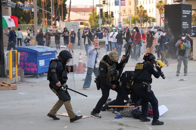 Trump se the National Guard to suppress California protesters