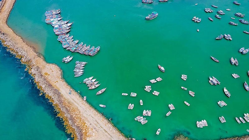 Brace Beach of Chabahar's sights
