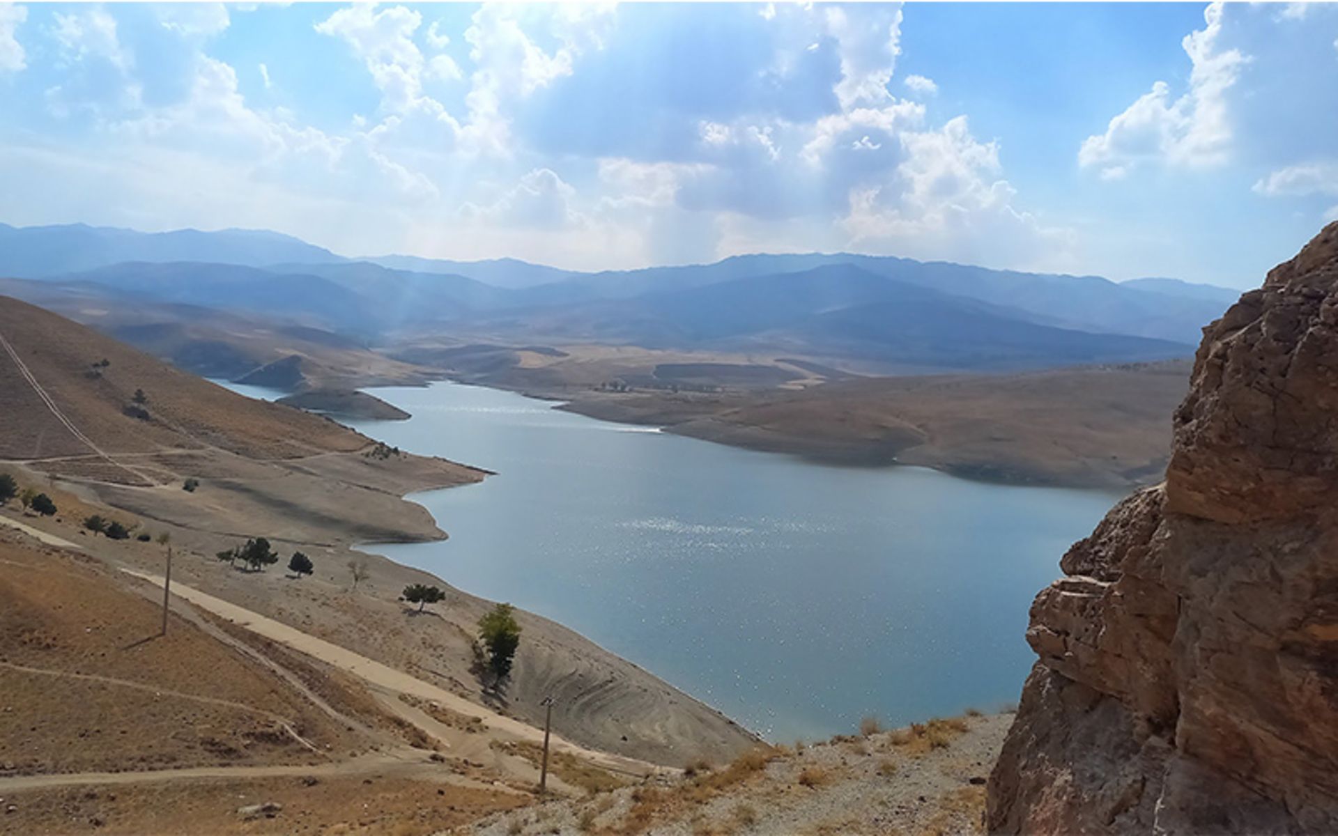 Ekbatan Dam Lake Water among the mouains