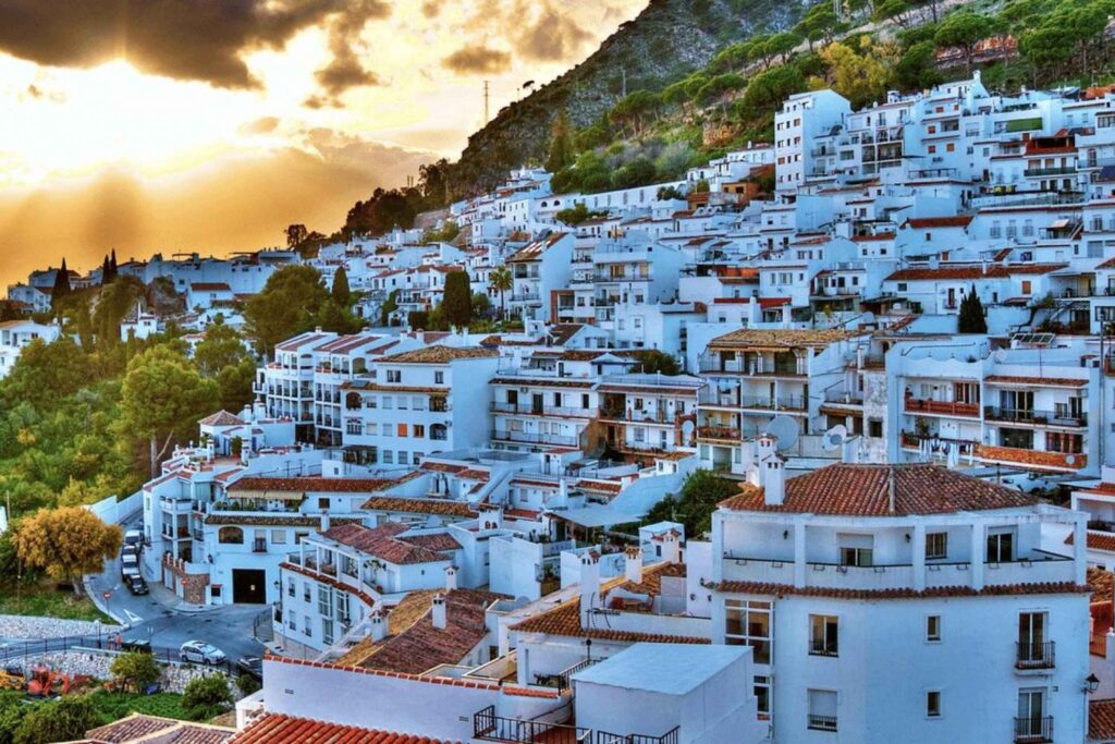Where are the Andalusian white and dreamy villages?