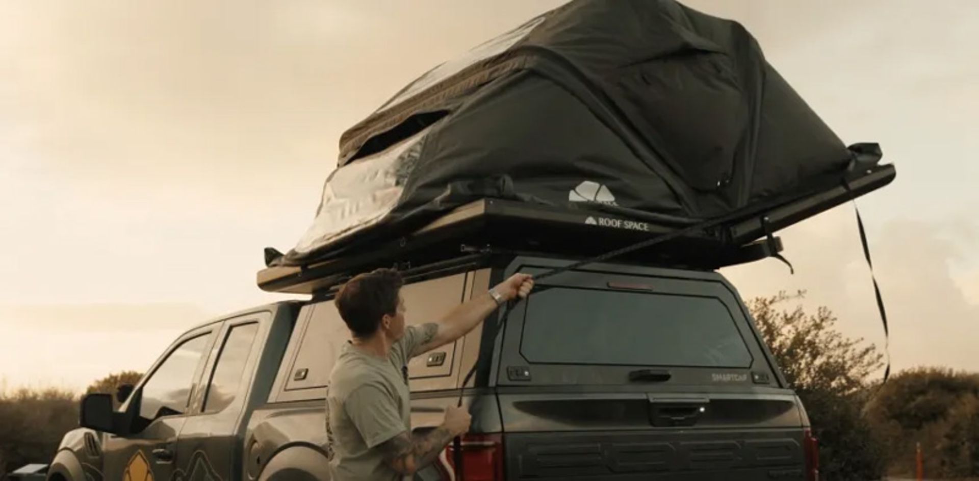 How to connect the roof te to the car