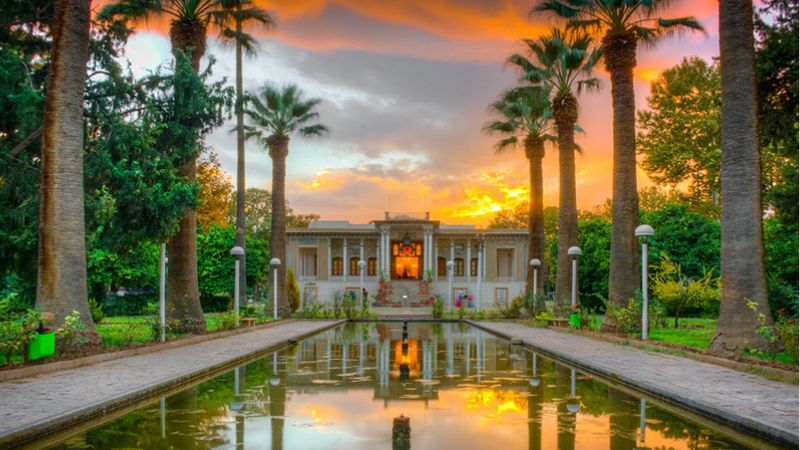 The best time to visit the Afifabad Garden of Shiraz