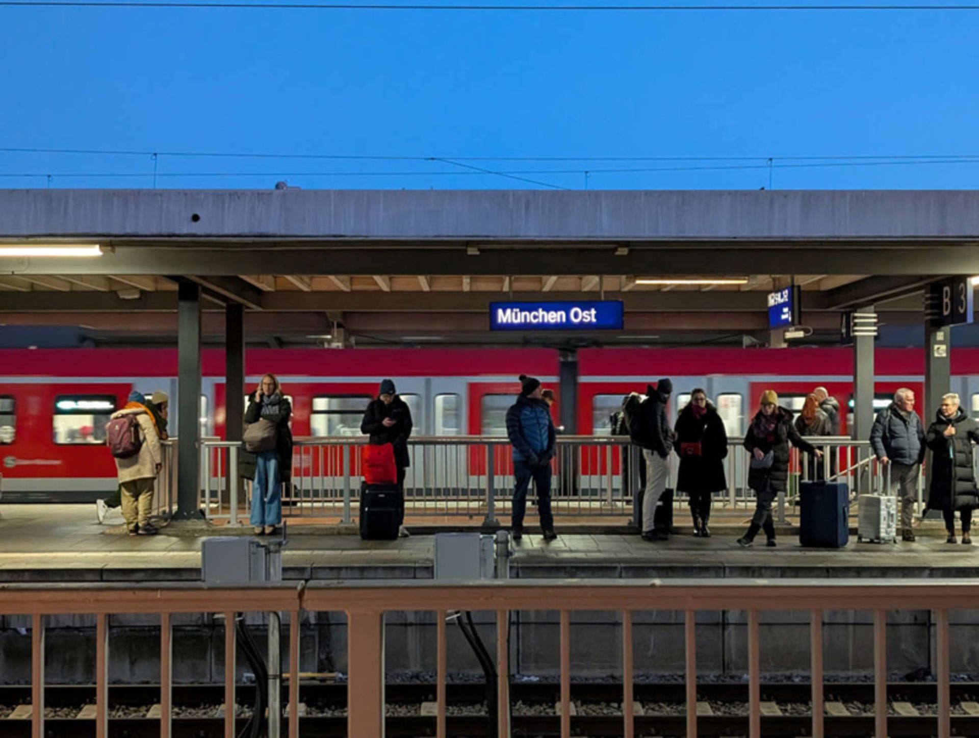 Passengers at the East Munich Open Station