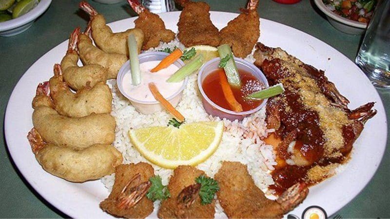 Chabahar Beach Restauras; Fresh tastes next to the sea view