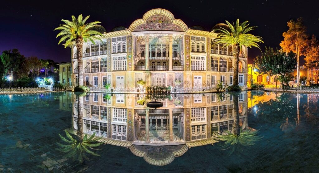 Eram Gardens of Shiraz's spectacular places in the night