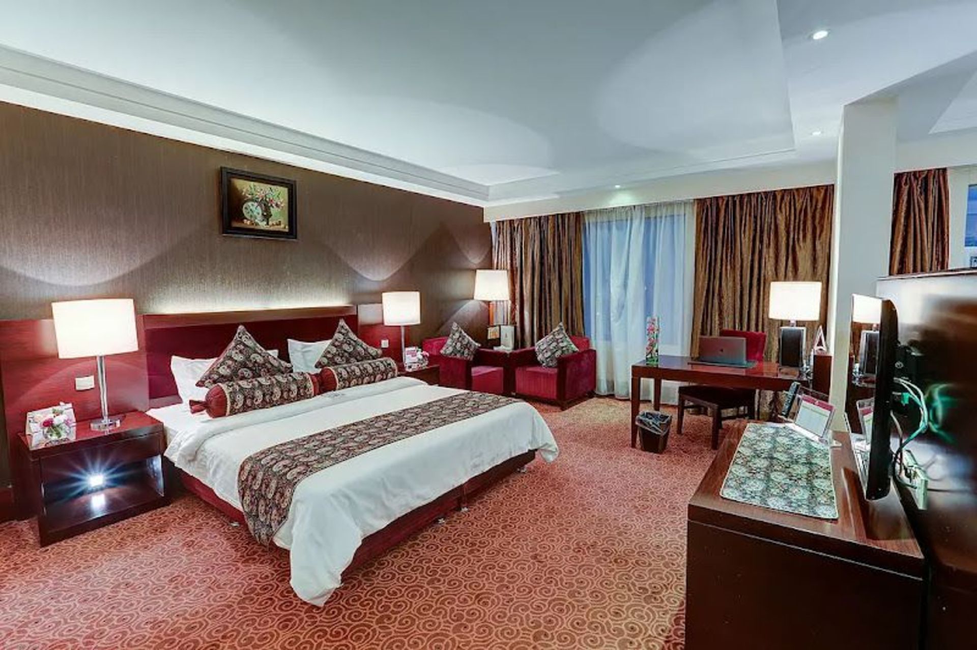 Facilities of Parsian Azadi Hotel in Tehran