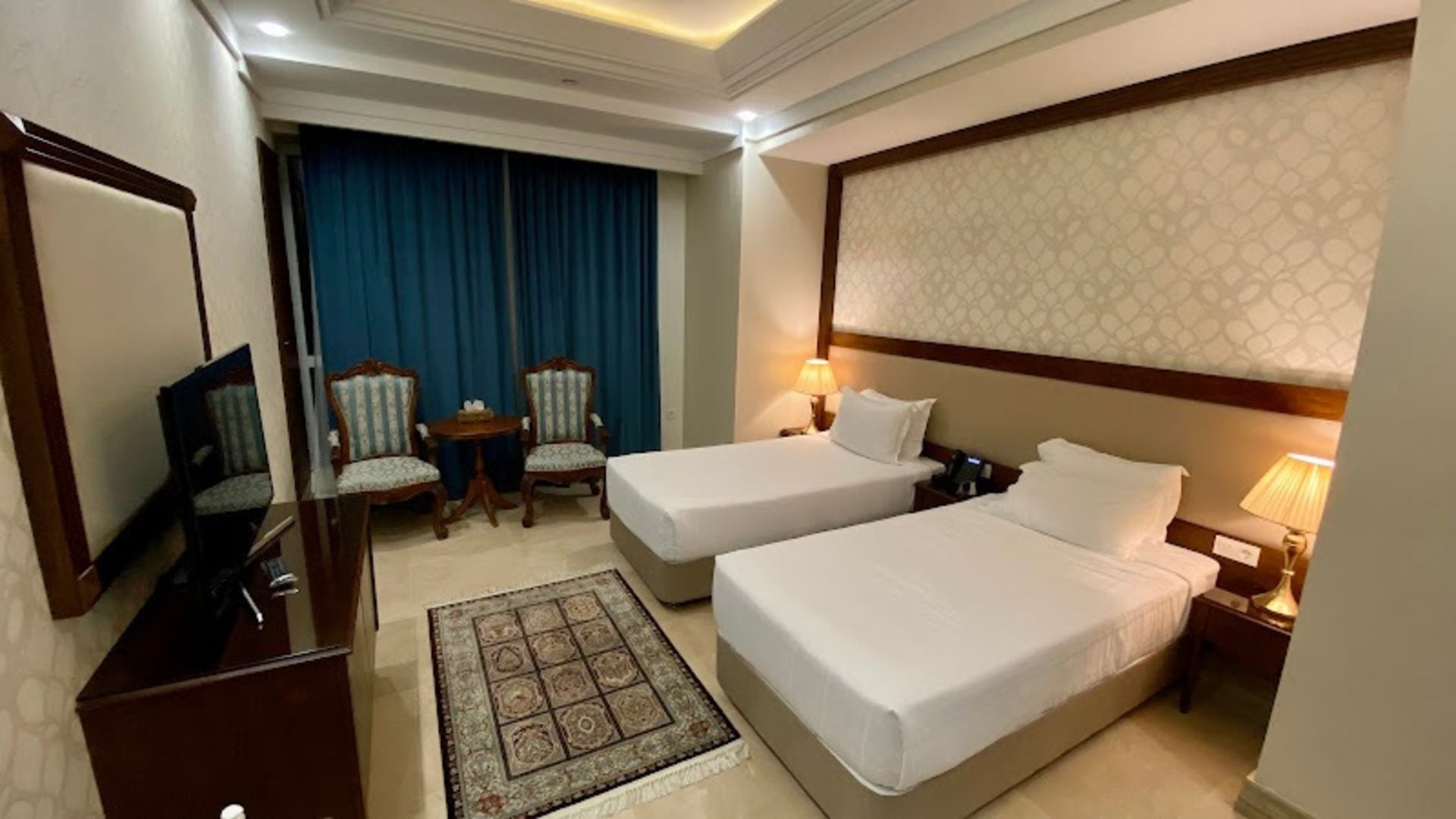Vistoria Hotel Twin Room Facilities 