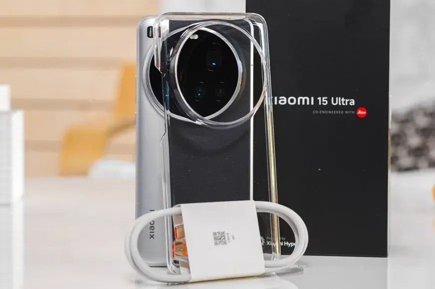 The coe inside the Xiaomi -Ultra Packaging