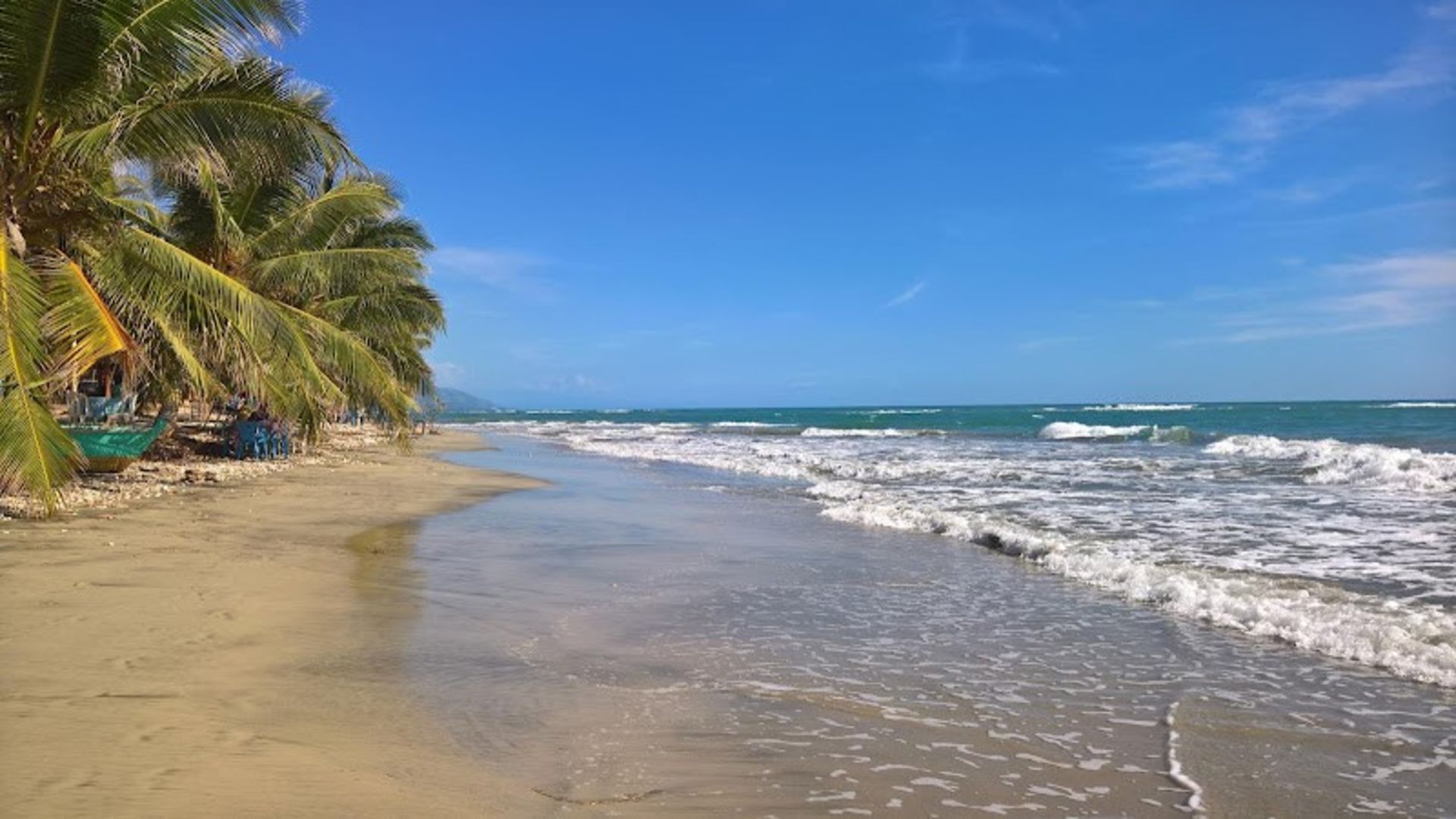 The beach and the Sea of Haiti