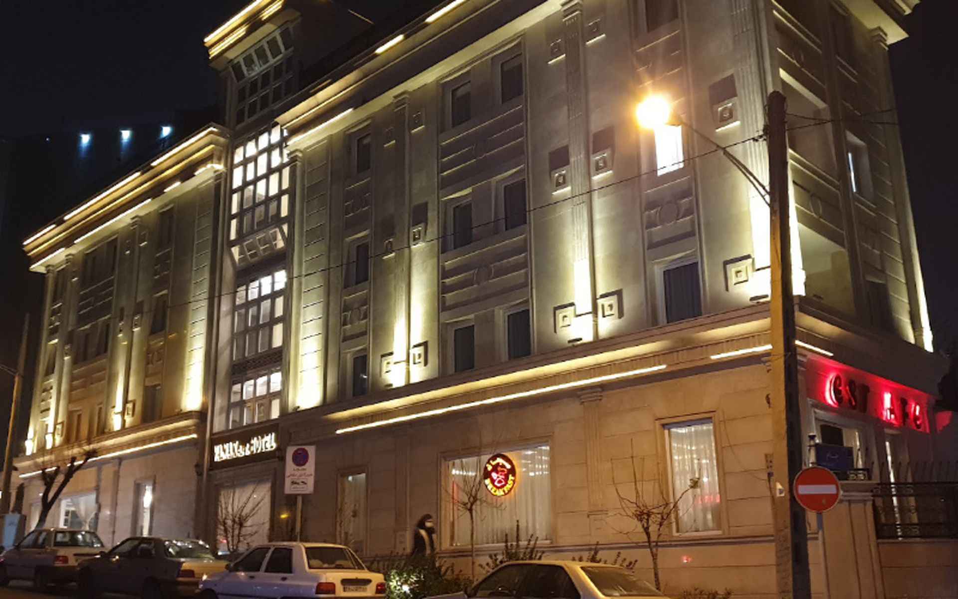 Vanak Apartme Hotel View at Night