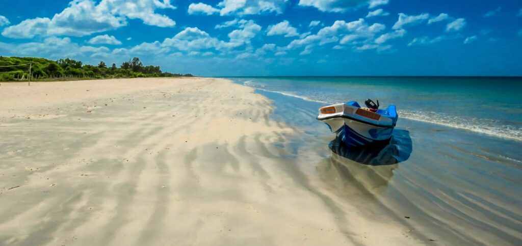 Nilaoli Beach | Nilaveli Beach