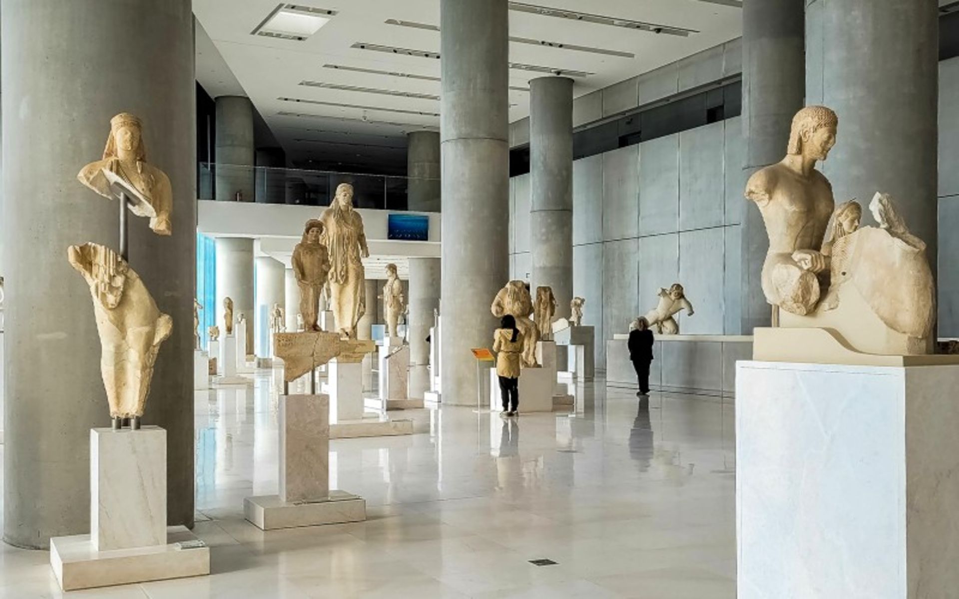 The ierior of the Greek Acropolis Museum