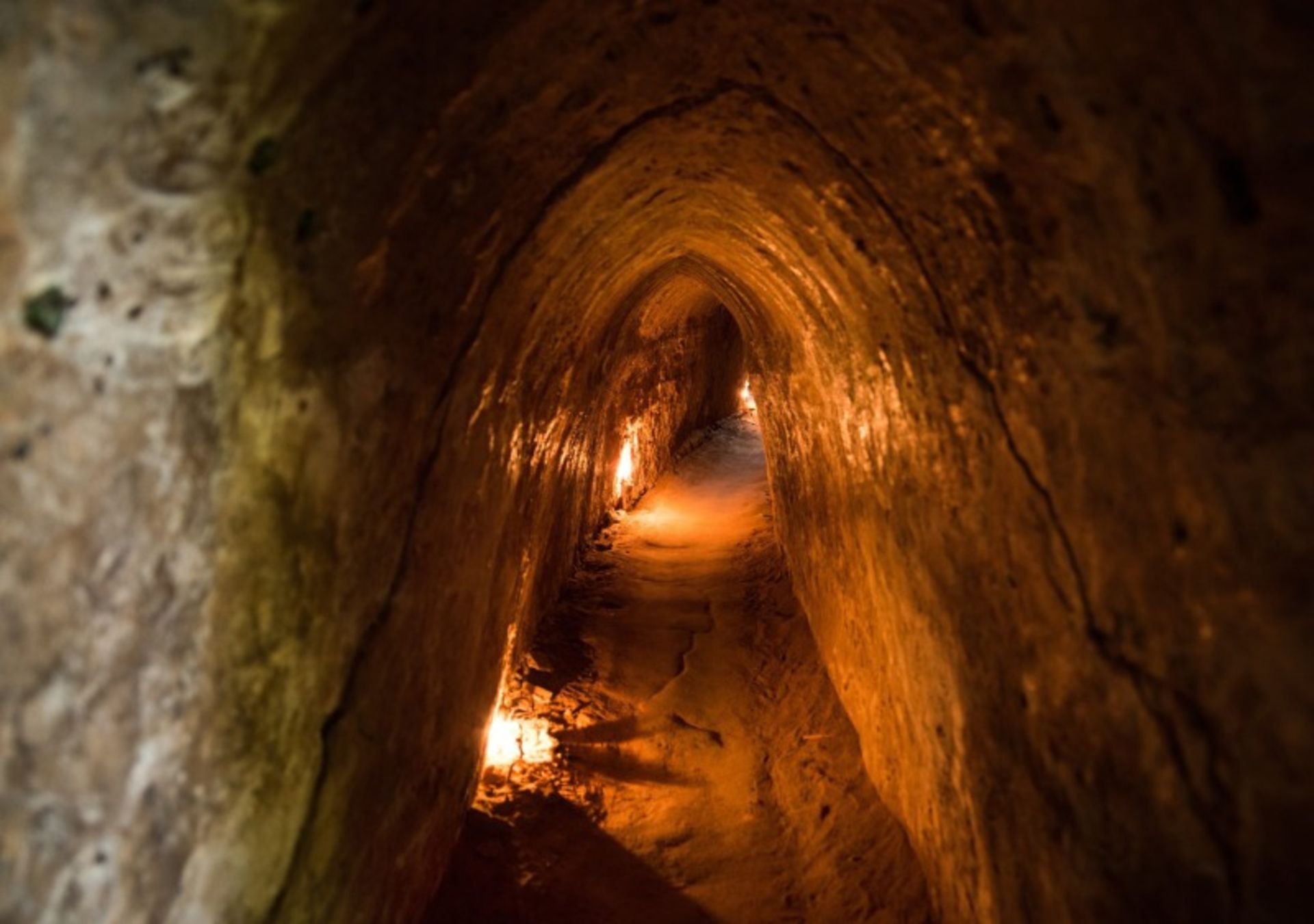Lighting of Kuchi tunnels 