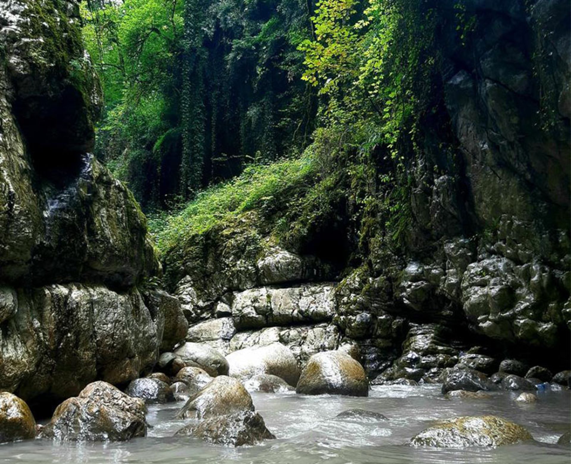 Noshahr Strait
