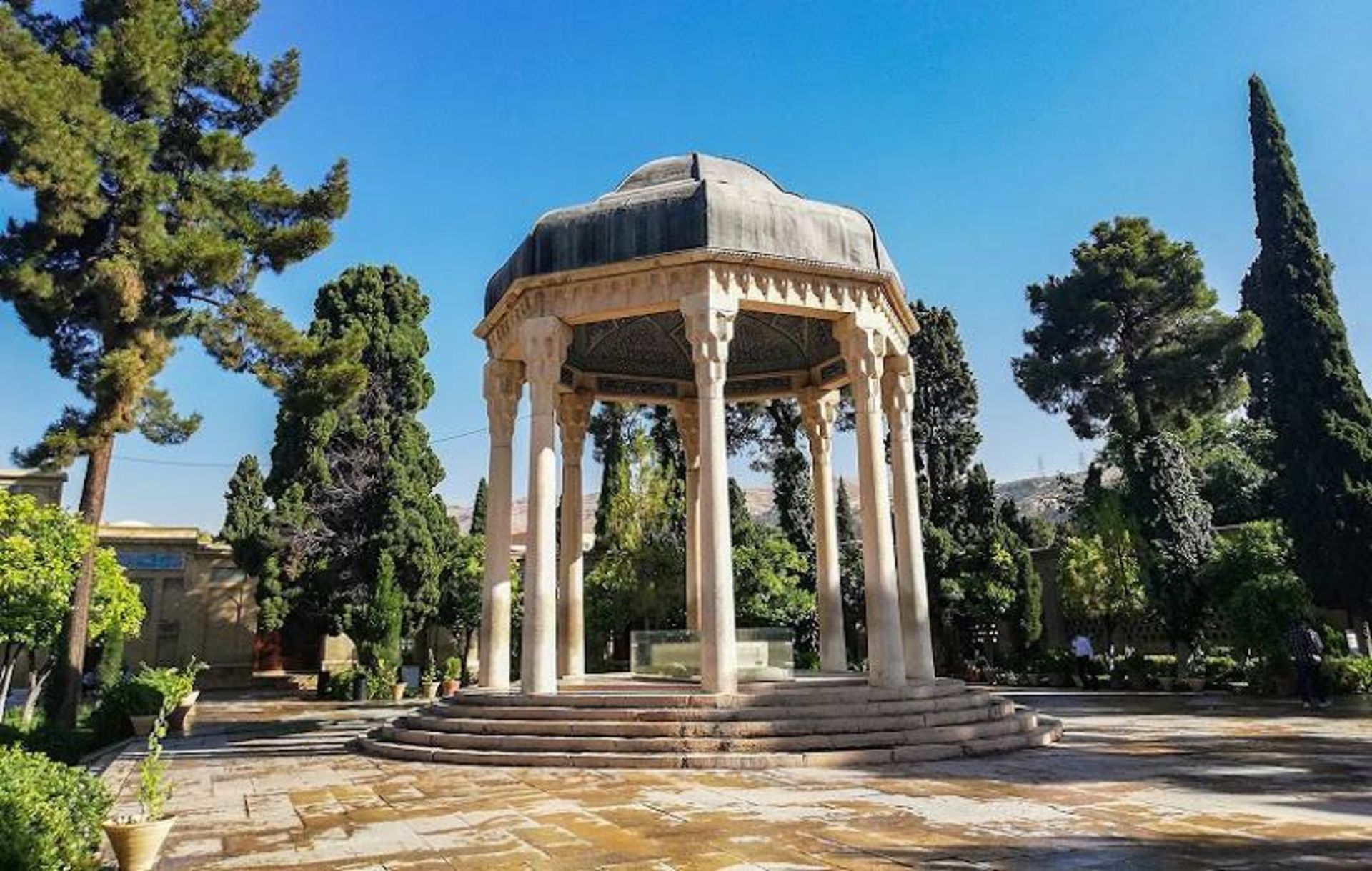 Hafez's tomb and green space