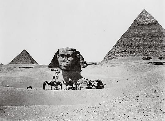 ۱۵ Rueled Pictures of the Egyptian Giza Pyramids that you probably never seen