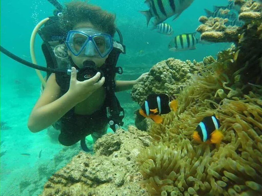 Diving in Kish for children