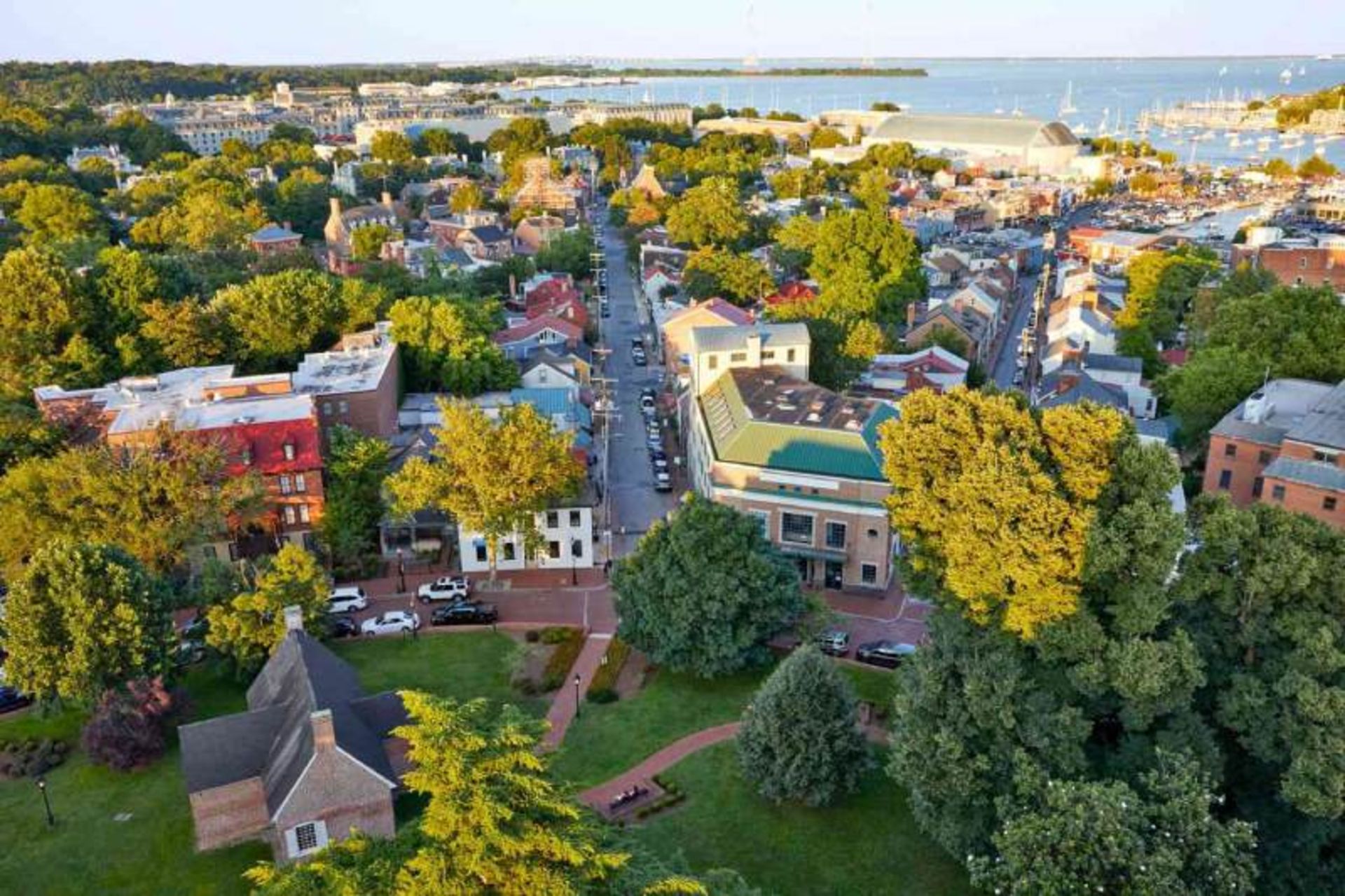 Annapolis resideial houses by the sea