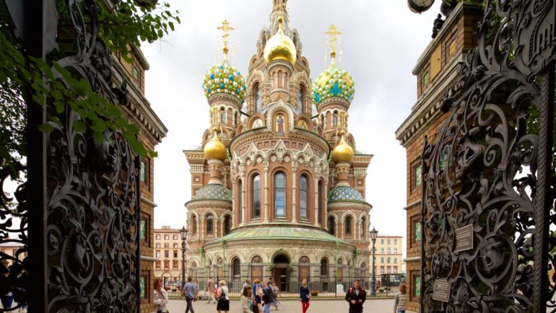 High building of the Savior Church in Russian Blood