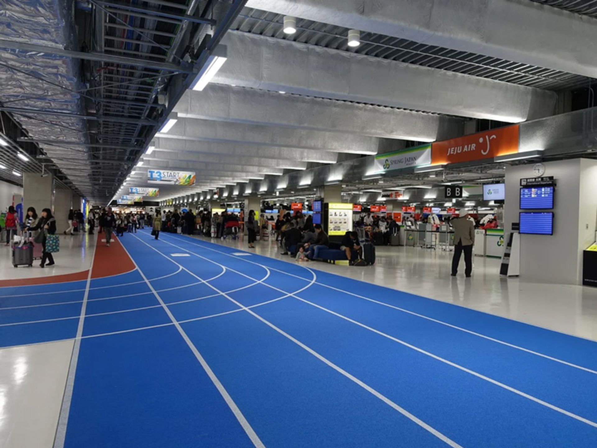 Luggage and Luggage Route at Narita Airport