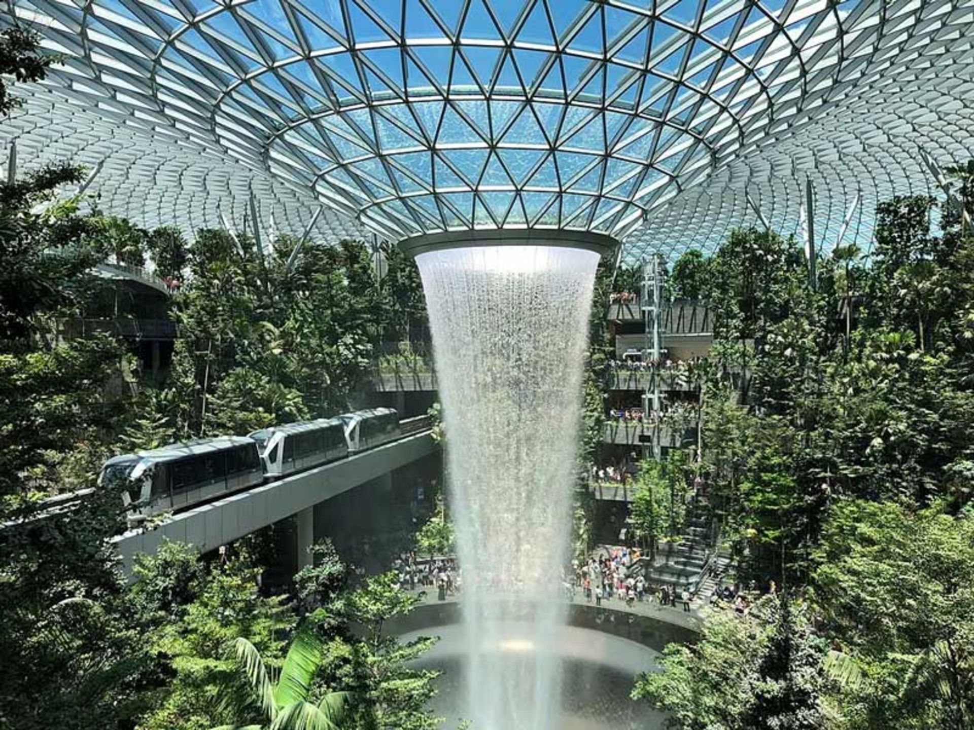 Ierior of the Changi Singapore Airport Terminal