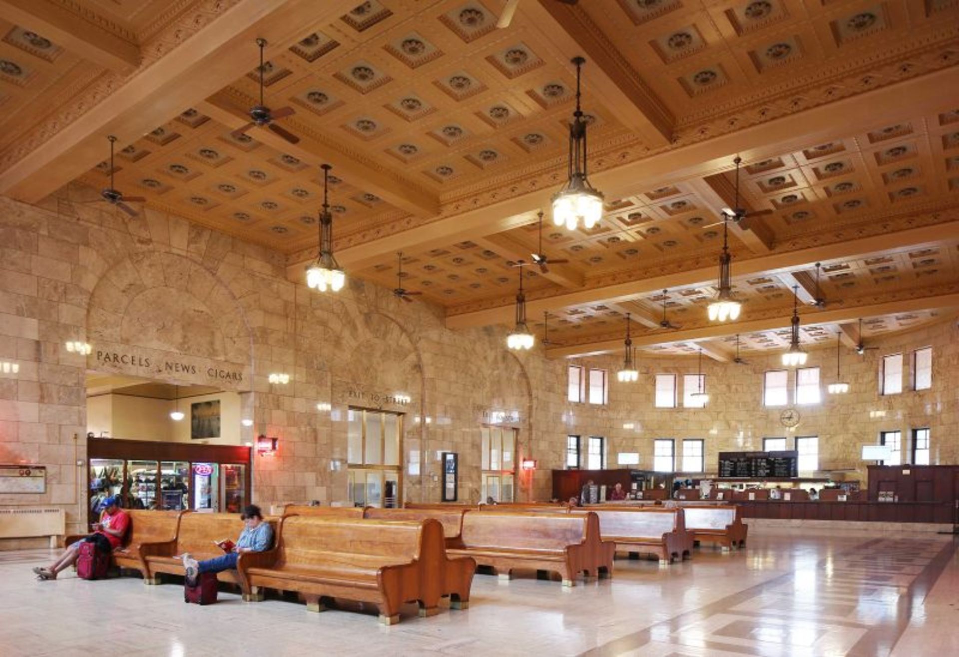 Ierior architecture at Union Station Portland