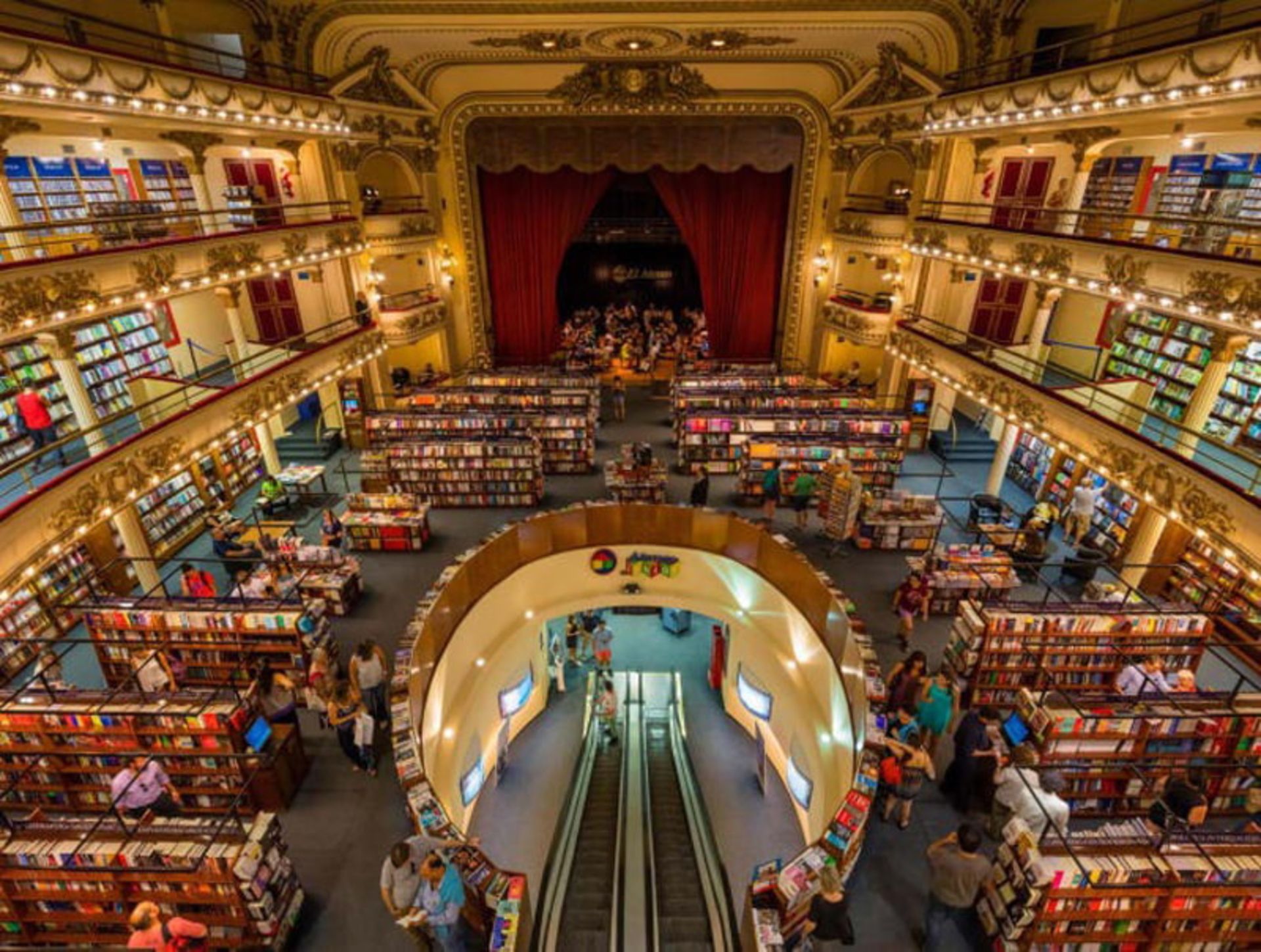 Luxurious ierior architecture and theatrical space of El Atheno Grand SPANDD Bookstore, Argeina