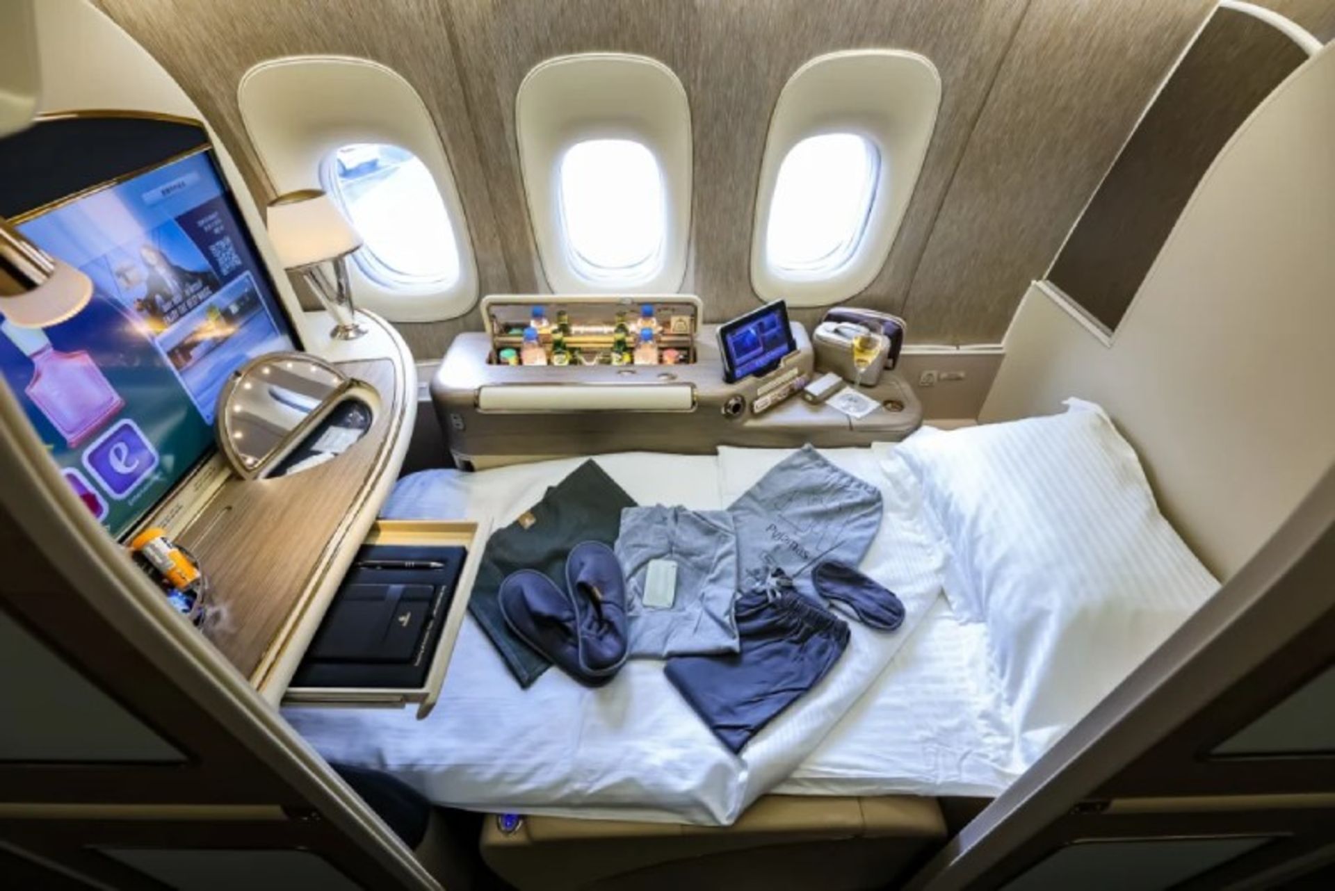 UAE Airlines Flight Suite 