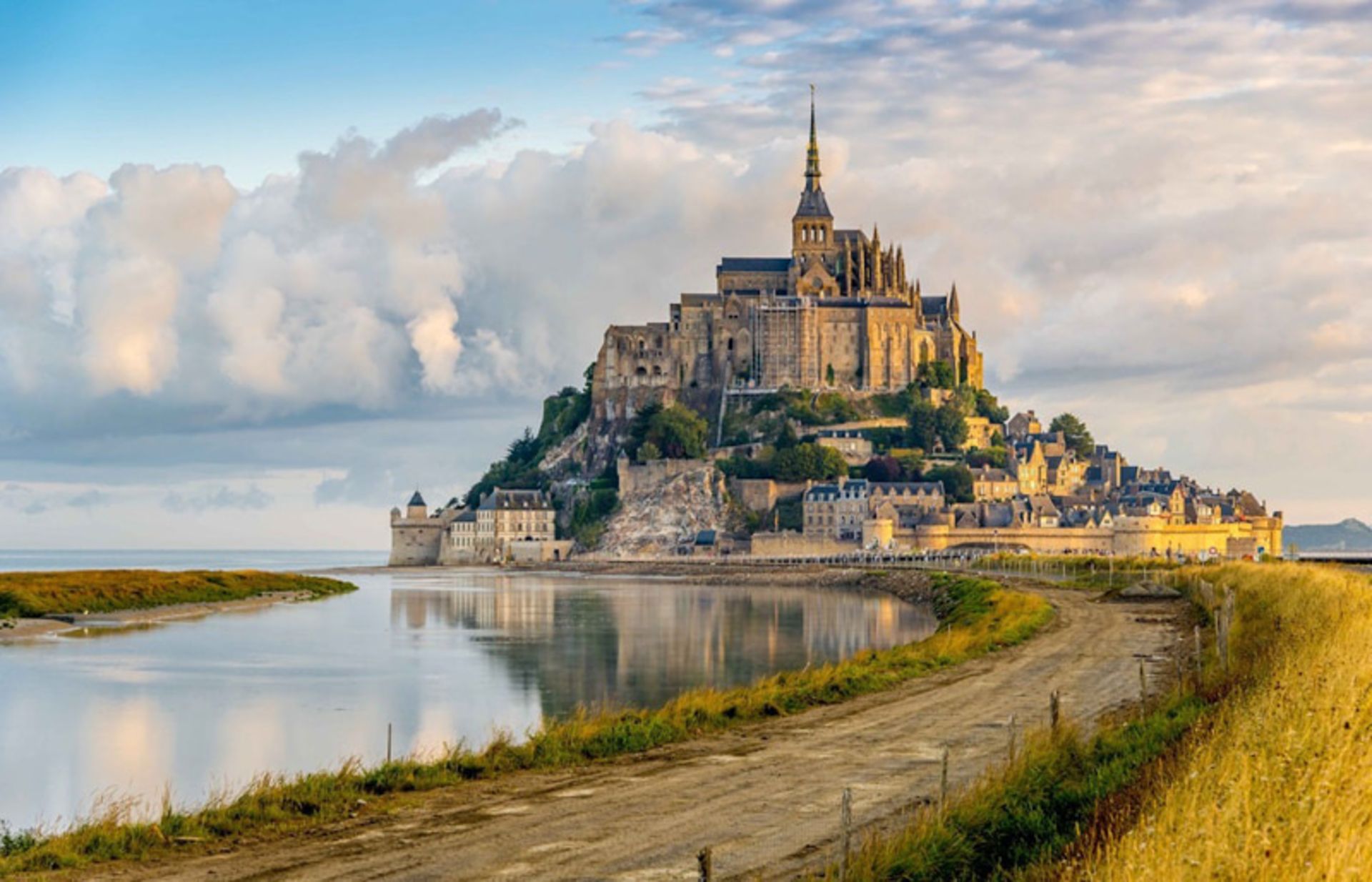 Mouain San Michel in Normandi France