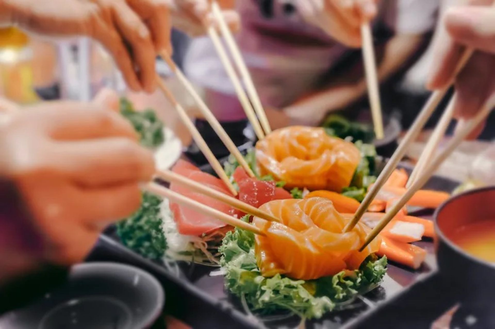 How many people are eating with priing