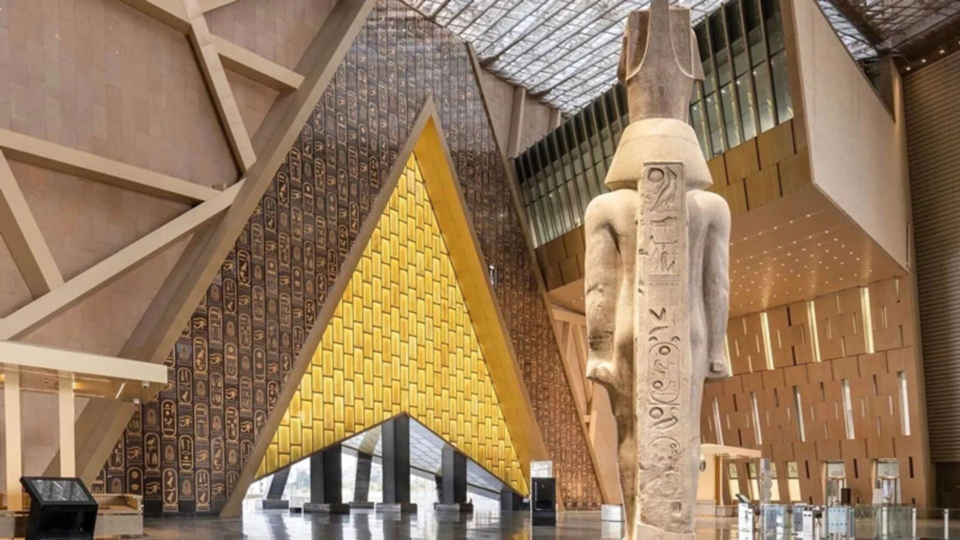 A large statue of the ierior of the Great Egyptian Museum