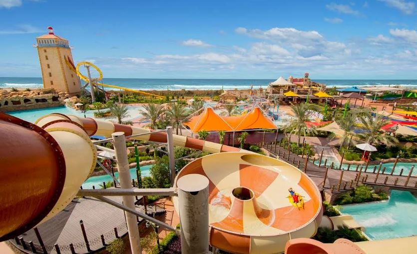 Spectacular places of Kish on the day