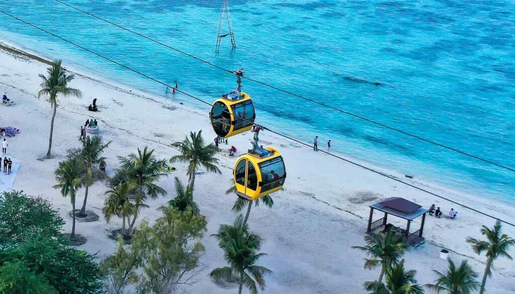 Spectacular places of Kish in the summer