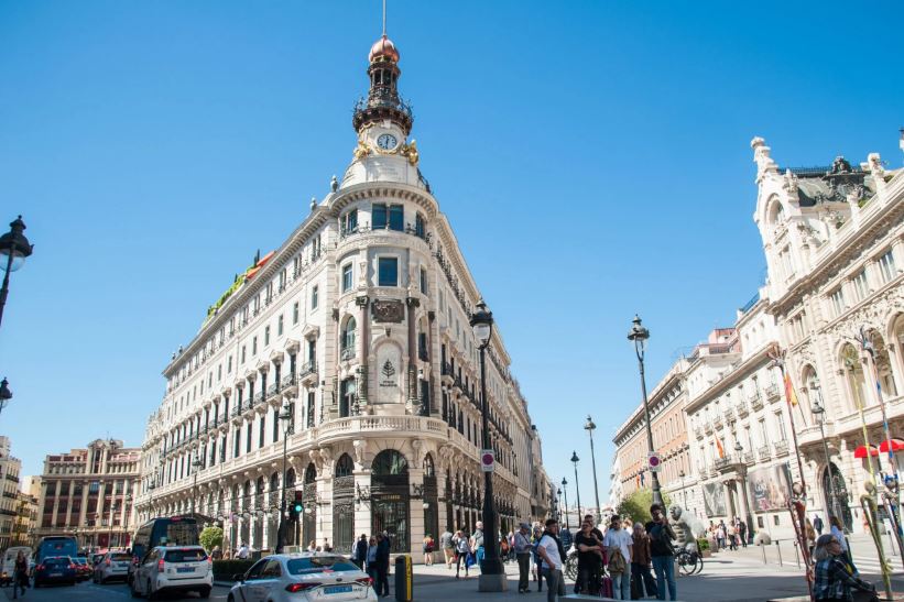 Kushelerus' arch from the attractions around Plaza Melver Madrid
