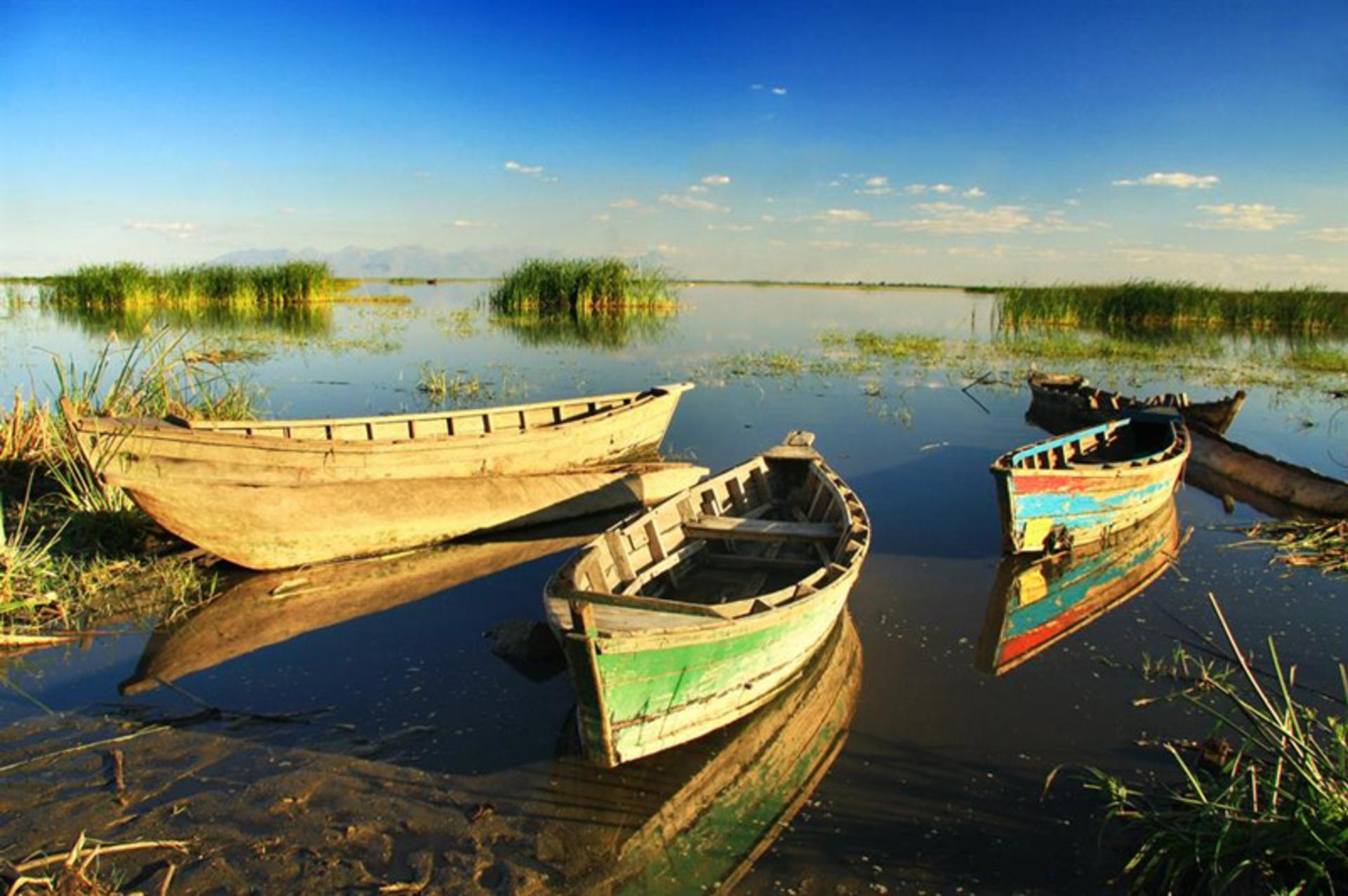 Wooden boats in Lake Chilva