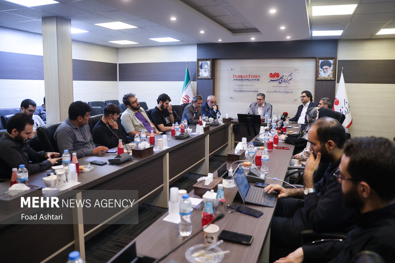 Lebanese governme under the pressure of embassies; Hezbollah's disarmame is not capable