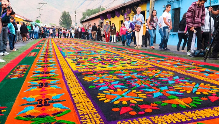 Semena Saa, Guatemala / Semana Saa from the best famous festivals in the world