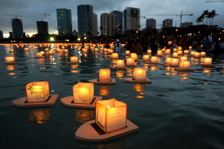 Floating Laern Festival, Hawaii / Laern Floating Festival